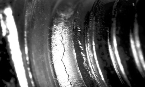 Charakterystyka hartowania pęknięć