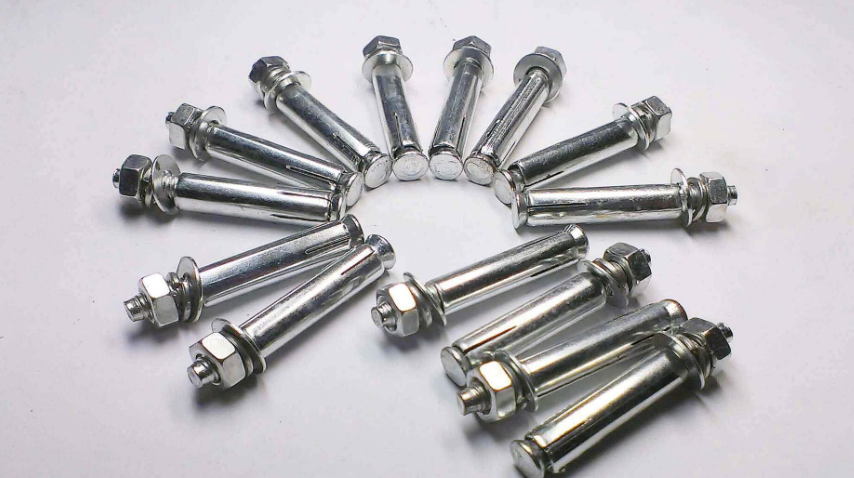 Kompletny przewodnik dotyczący instalowania i usuwania śrub rozporowych